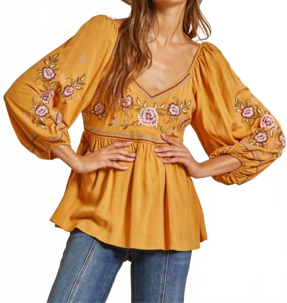 NEW ANDREE BY UNIT floral top in marigold